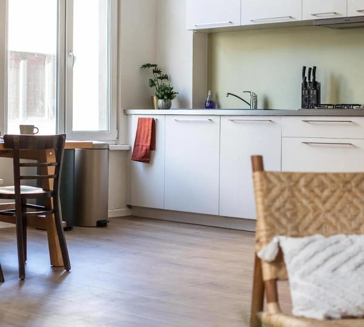 Chic 3Br Apartment Near Antwerpen-Centraal Station Anvers