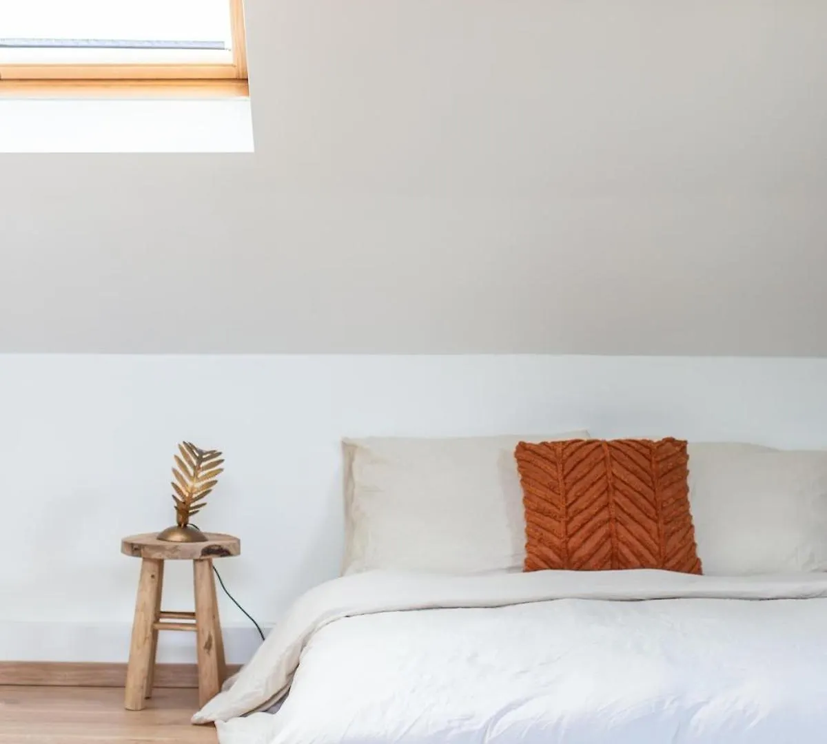 Chic 3Br Apartment Near Antwerpen-Centraal Station