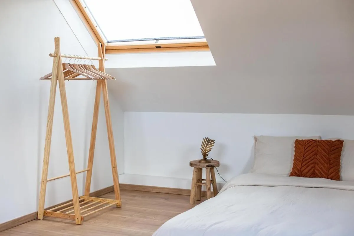 Chic 3Br Apartment Near Antwerpen-Centraal Station Belgium