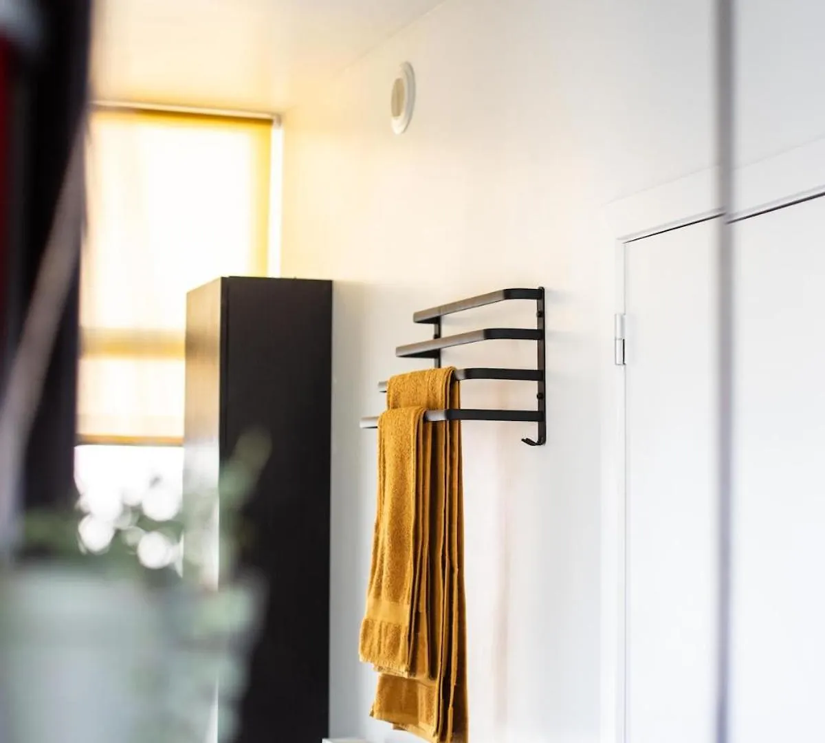 Chic 3Br Apartment Near Antwerpen-Centraal Station