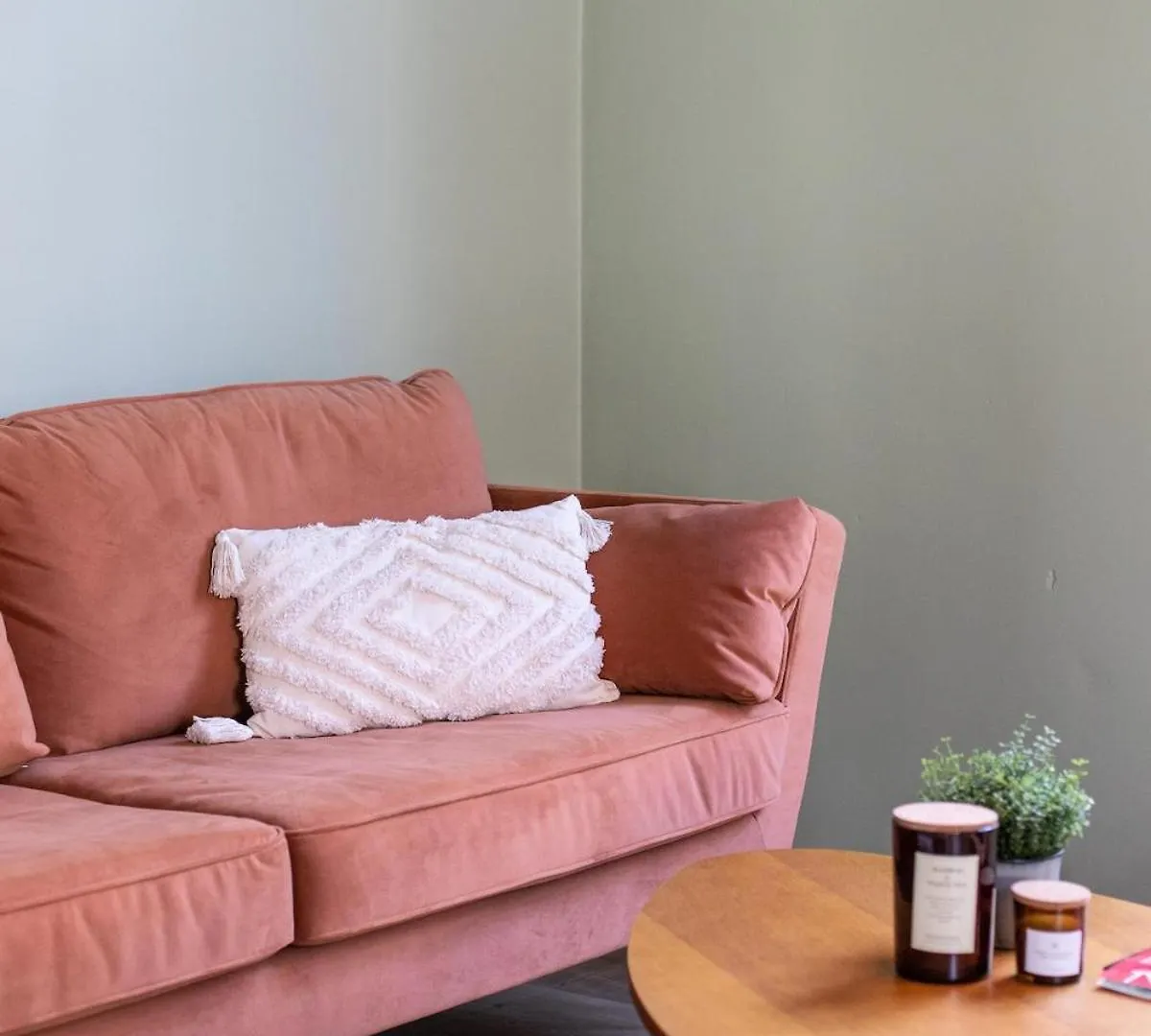 Chic 3Br Apartment Near Antwerpen-Centraal Station